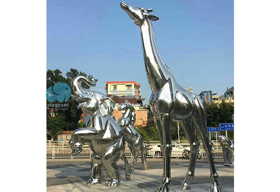 河南不銹鋼雕塑的底座有什么作用(圖1) http://www.zpg0816.cn/